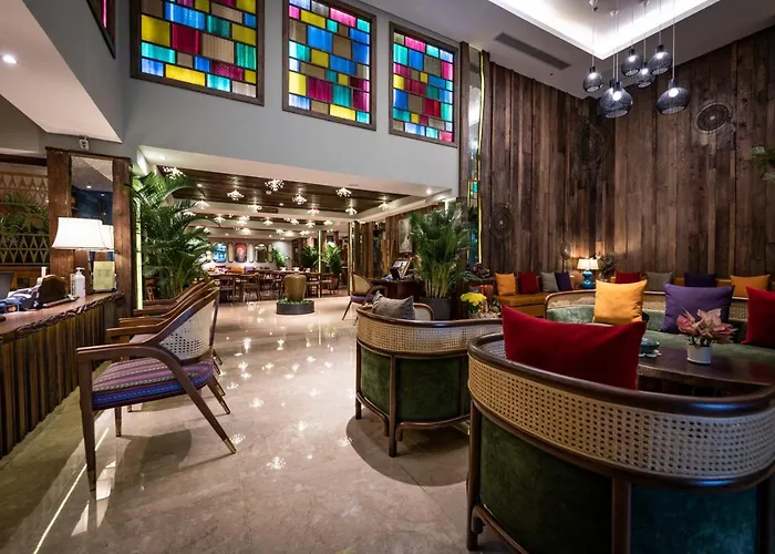 Au Lac Legend Hotel